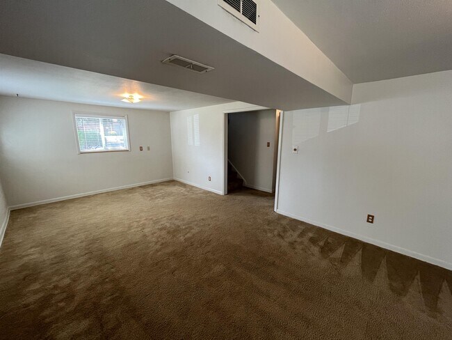 Building Photo - 6752 Quay Ct