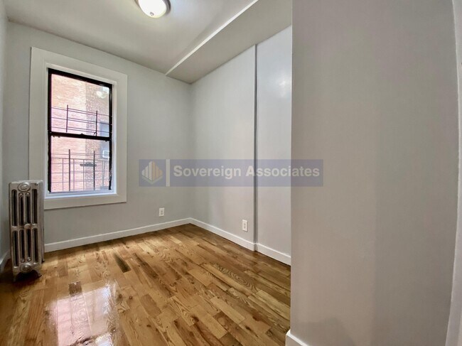 Building Photo - 24 Thayer Street