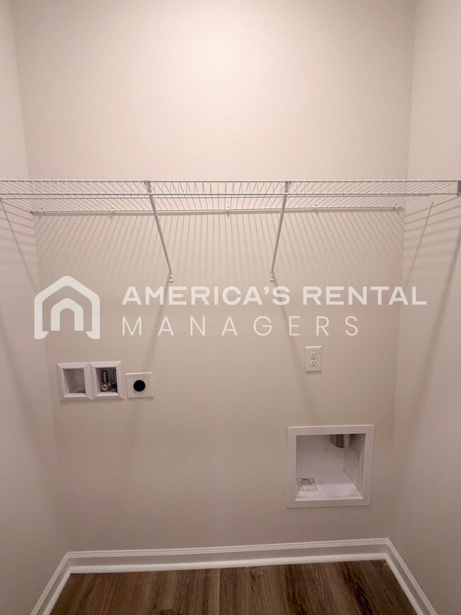 Building Photo - 169 Cattail Ct