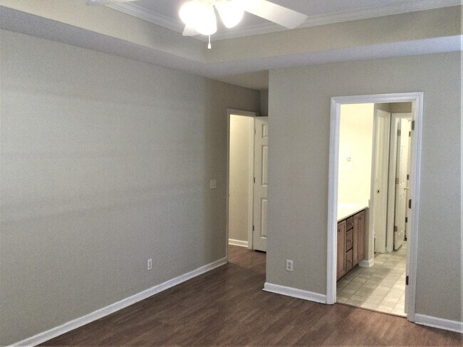 Building Photo - 509 Dresler Rd