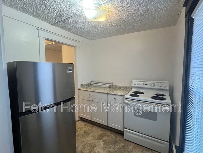 Building Photo - 631 N Prince St