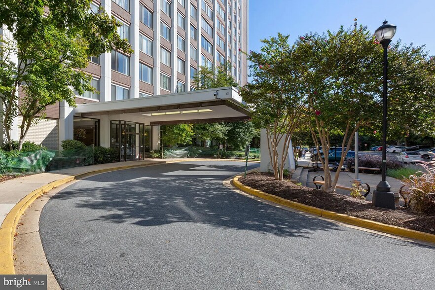 Building Photo - 11801 Rockville Pike