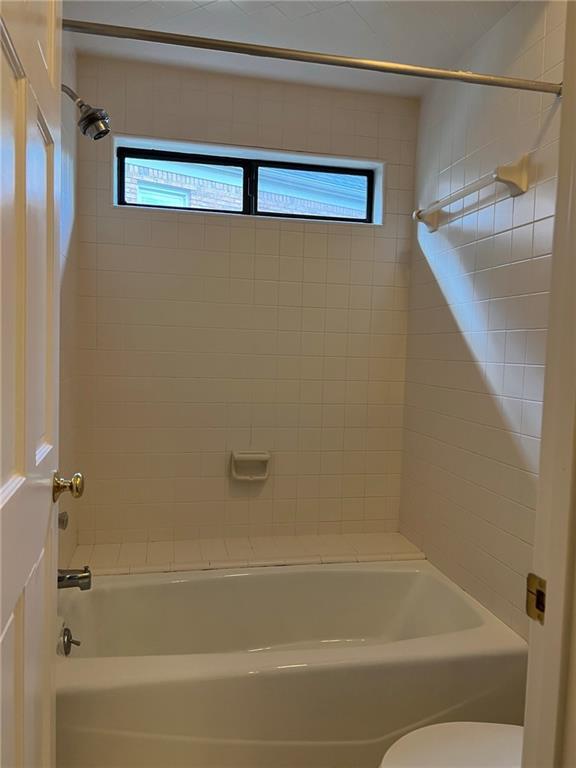 Building Photo - 4608 Chattahoochee Crossing SE