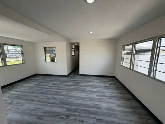 Building Photo - North Fort Myers Unit