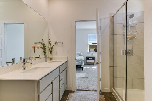 Building Photo - 14409 Cantarra Dr