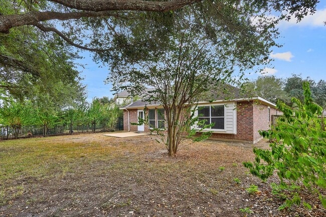 Building Photo - 25910 N Lakefair Dr