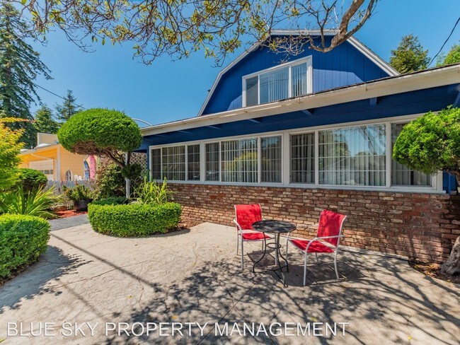 Building Photo - 4 br, 3.5 bath House - 4655 Grace Street