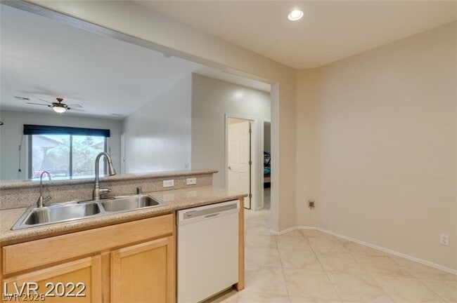 Building Photo - 5985 Falconer Ave