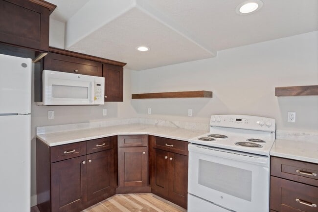 Building Photo - 2289 E 430 S