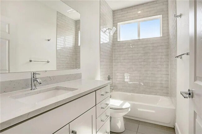 Building Photo - 4001 Red River St