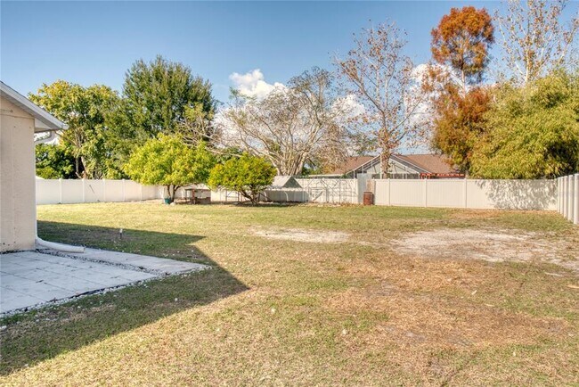 Building Photo - 1447 Kingston Way