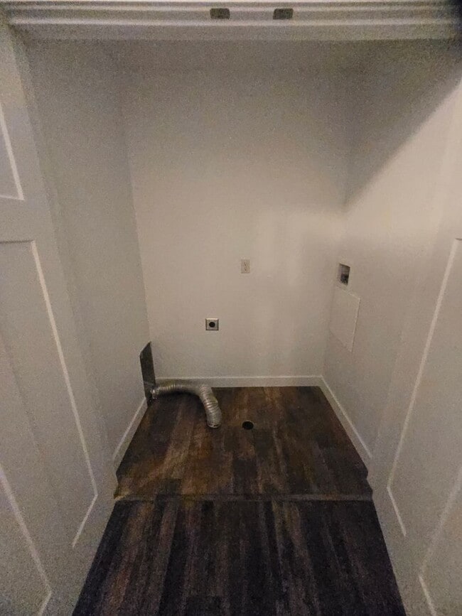 Building Photo - 3 Bed 2 Bath Townhouse for Rent!