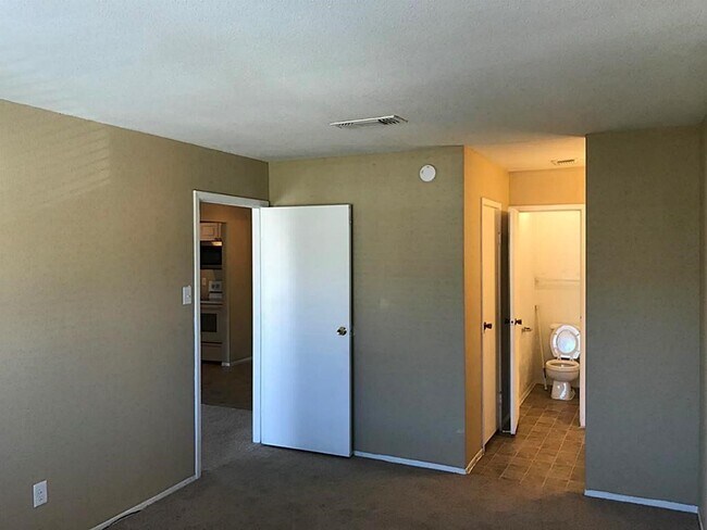 Building Photo - 12619 Ashford Meadow Dr