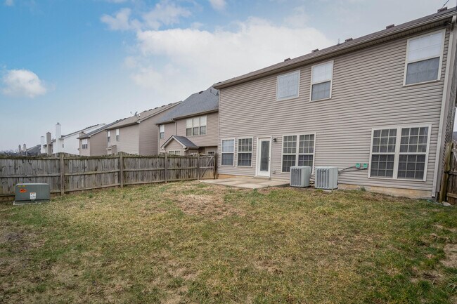 Building Photo - 680 Lucille Dr