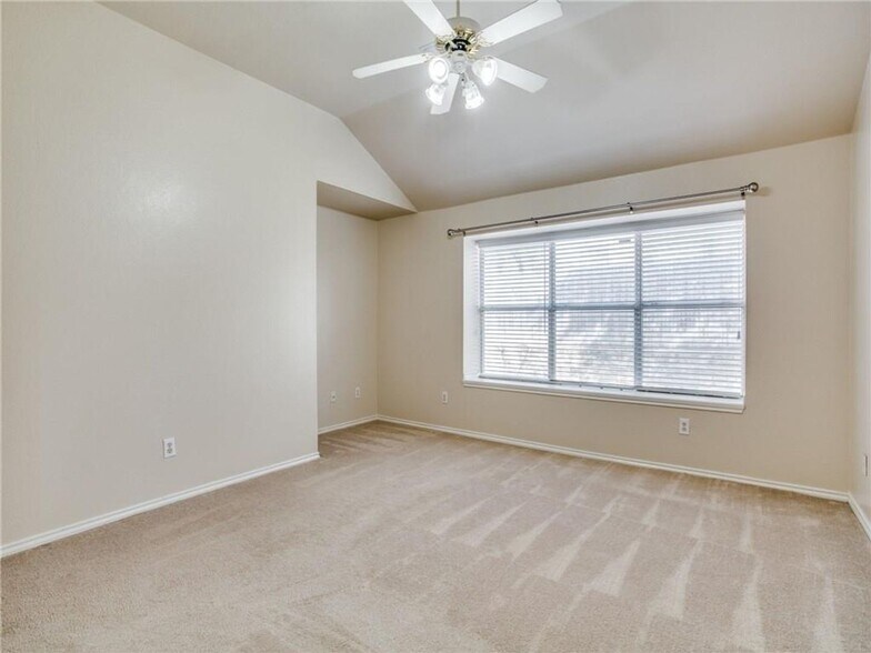 Building Photo - 5313 Hibbs Dr