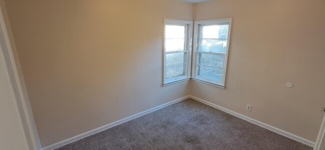 Building Photo - 1819 S 24th St