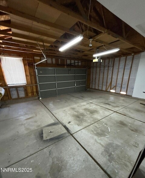 Building Photo - 5153 Lorenzo Ln
