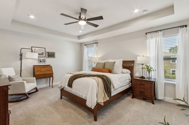 Building Photo - 579 Meadow Creek Dr