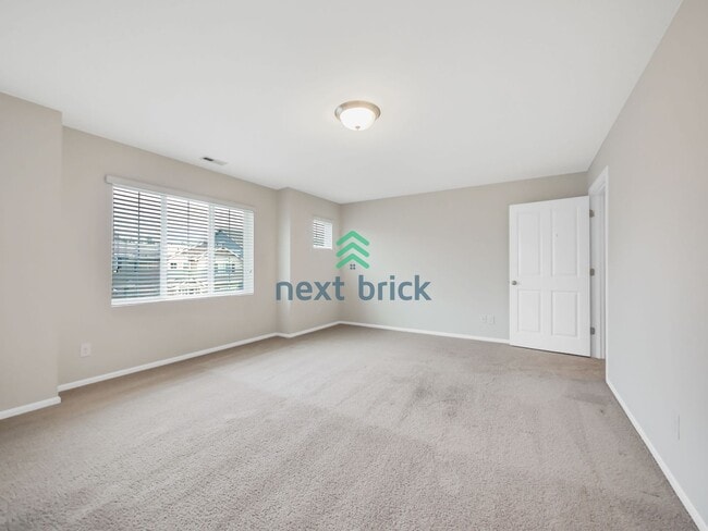Building Photo - 5 Bed 3 Bath Single-Family Home Available ...