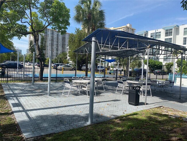 Building Photo - 17620 Atlantic Blvd