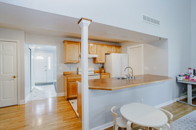 Building Photo - 938 Aberdeen Dr