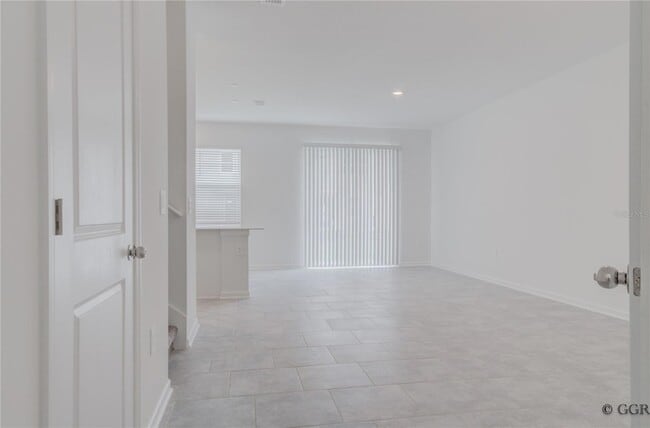 Building Photo - 3290 Laurent Lp