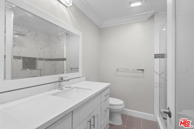 Building Photo - 4477 Wilshire Blvd