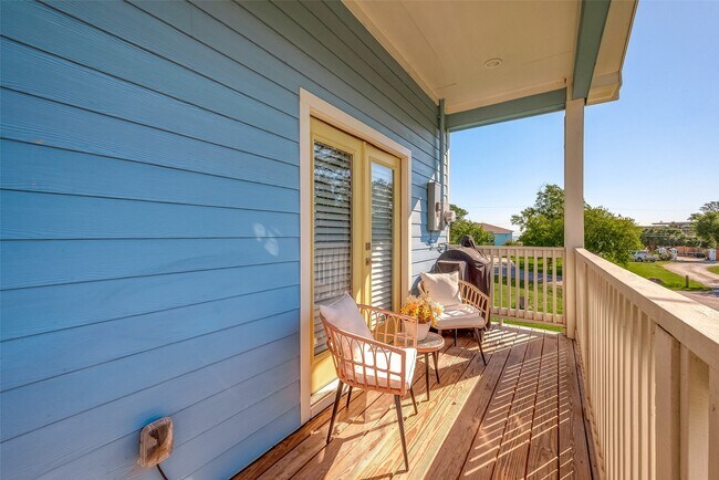 Building Photo - 108 Bay Oaks Dr