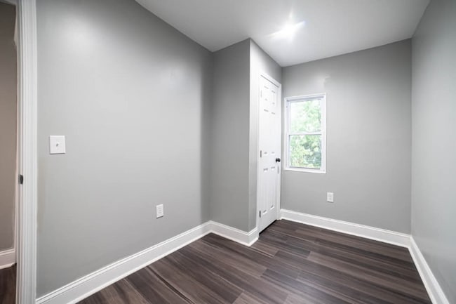 Building Photo - 3218 Elmley Ave