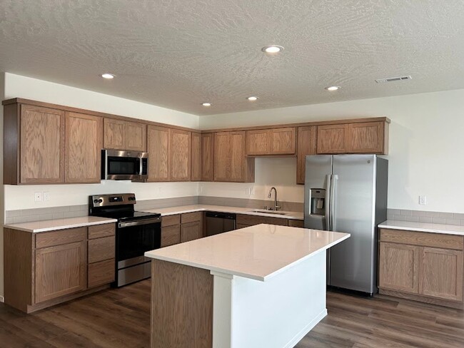 Building Photo - Brand New Corner Townhome!