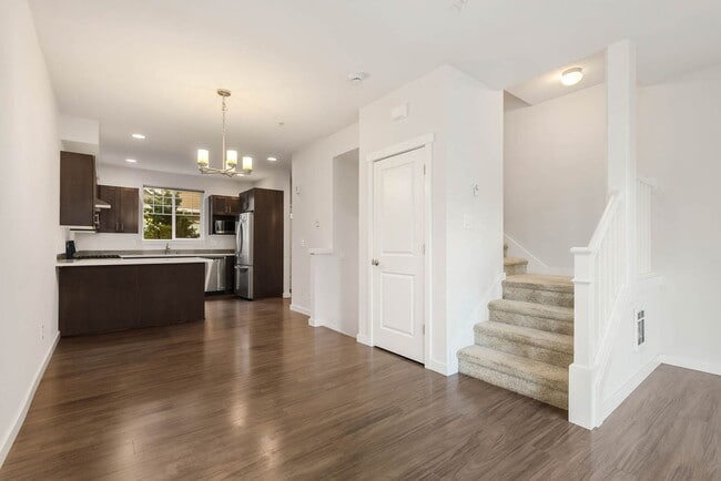 Building Photo - 5903 185th Ct NE