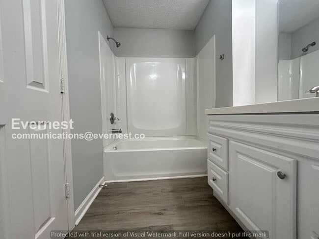 Building Photo - Beautiful 3 Bed/ 2 Bath Ranch Home in Union/ Pets Welcome