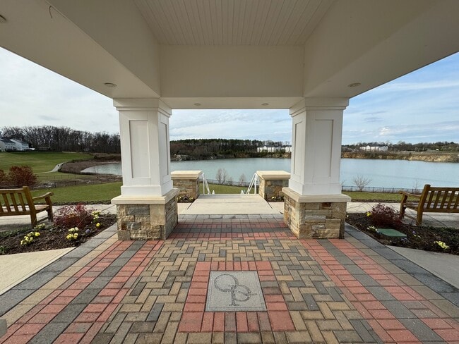 Building Photo - 514 Whinstone Dr
