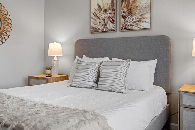 Building Photo - 13 Huntcliff Dr