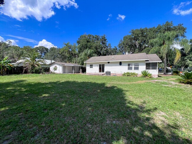 Building Photo - Pet Friendly 2BR/2BA + Flex Space on Doubl...