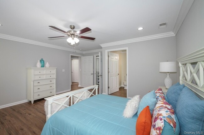 Building Photo - 1301 Dolphin Ln