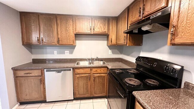 Building Photo - 4205 Benard Ct