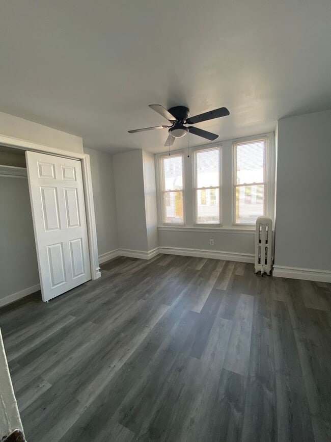 Building Photo - Section 8 Welcome! Newly renovated three bedroom, one bath