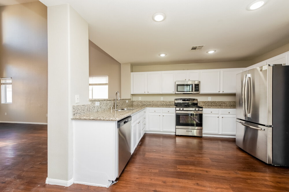 Building Photo - 8104 Finch Feather St