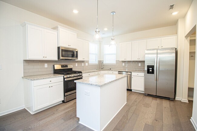 Building Photo - (Coming Soon) New 5 Bedrooms home in Indian Trail!