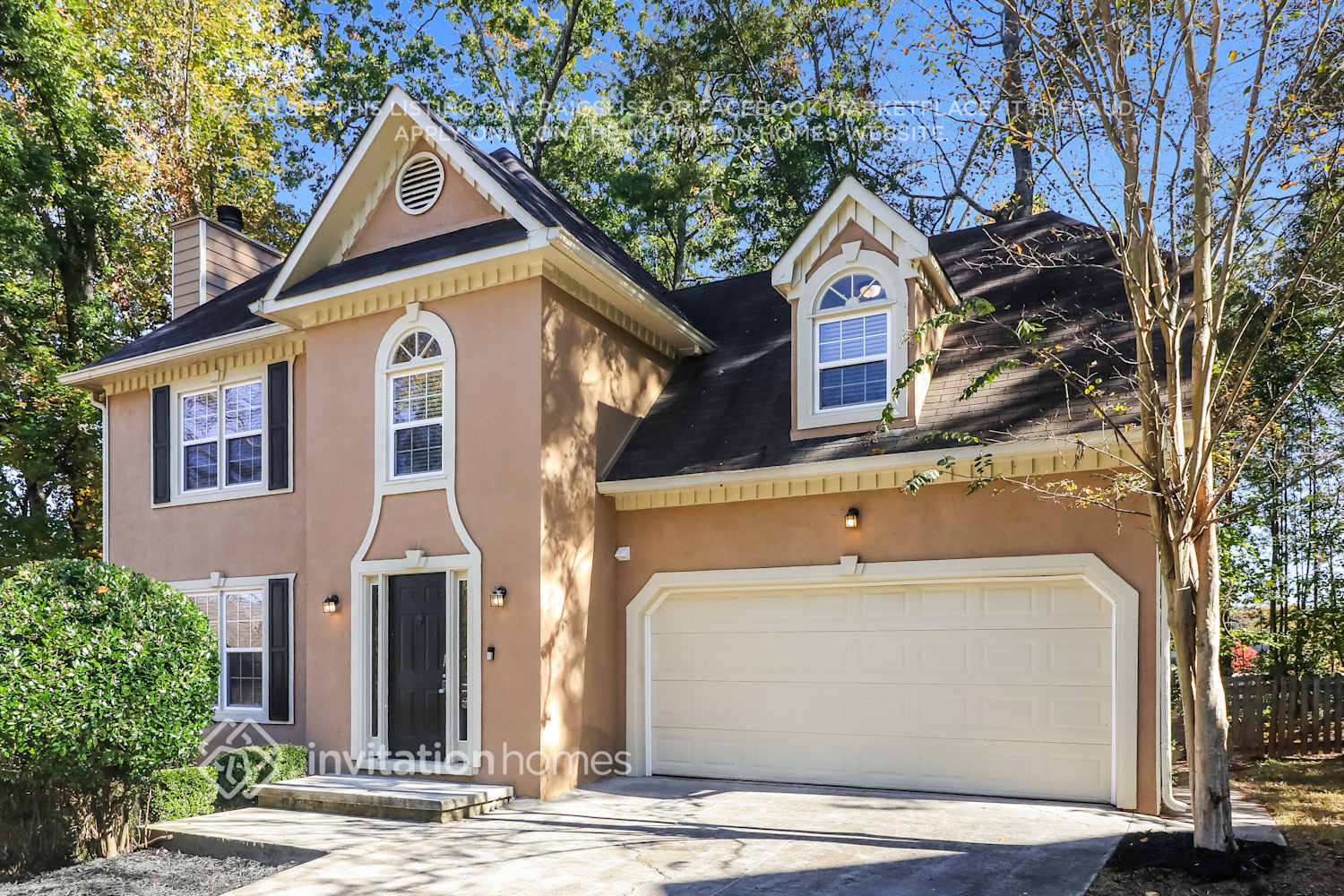 Building Photo - 225 Tennis Ct Ln