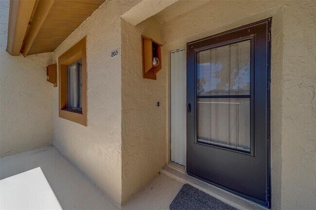 Building Photo - 8105 Bardmoor Pl