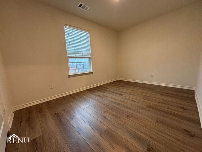 Building Photo - Coming Soon!