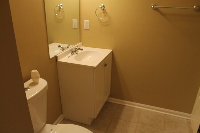 Building Photo - Lovely 3 Bed Room With 2 Baths, Gated Home (Updated pictures coming soon)