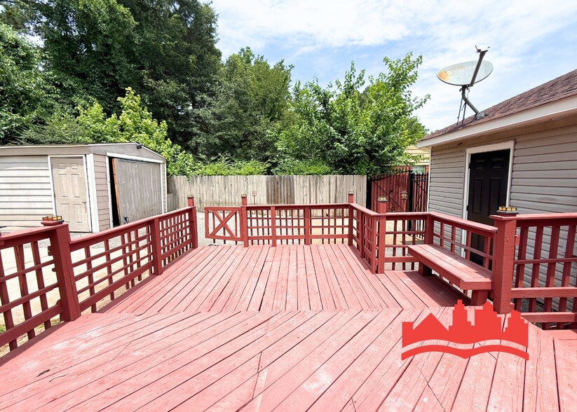 Building Photo - Fully Renovated 3BR/1BA Home