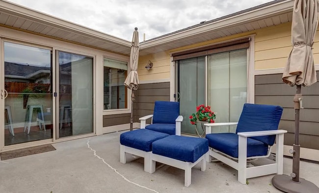 Building Photo - 3 Bedroom Townhome in Bozeman!