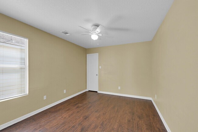 Building Photo - 1119 Mossy Branch St