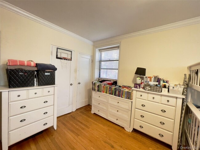 Building Photo - 321 Larchmont Acres