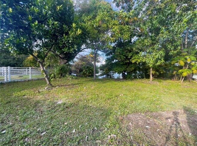 Building Photo - 7429 SW 14th Ct