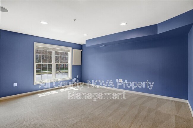 Building Photo - 1609 Poplar Run Dr